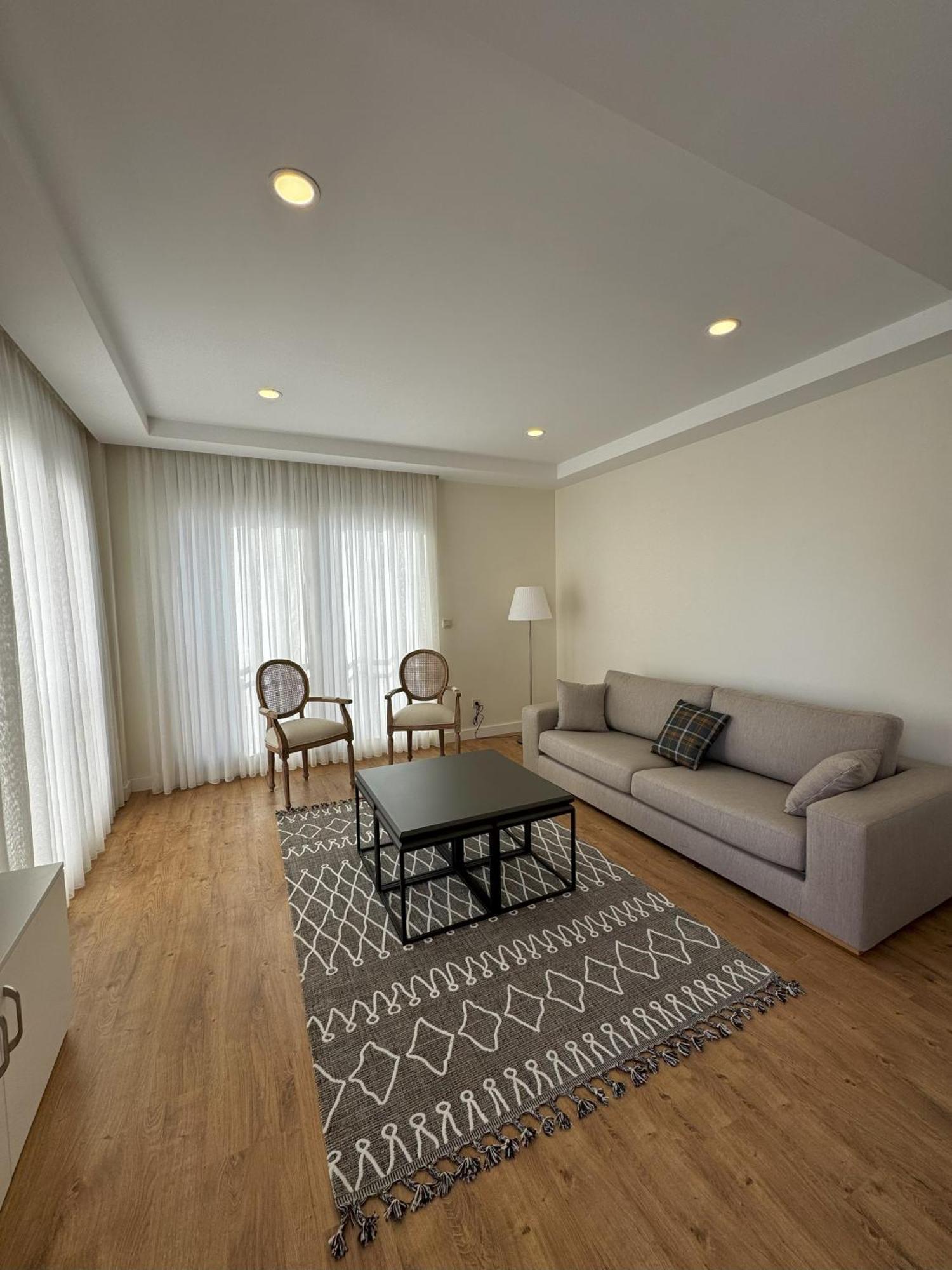 Apartment Su Side